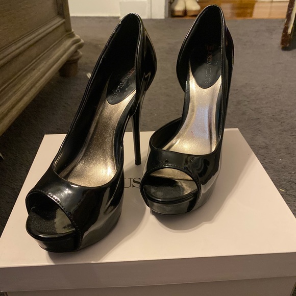 Only wore twice. Just Fab Stilettos, Size 8 1/2 - Picture 2 of 3